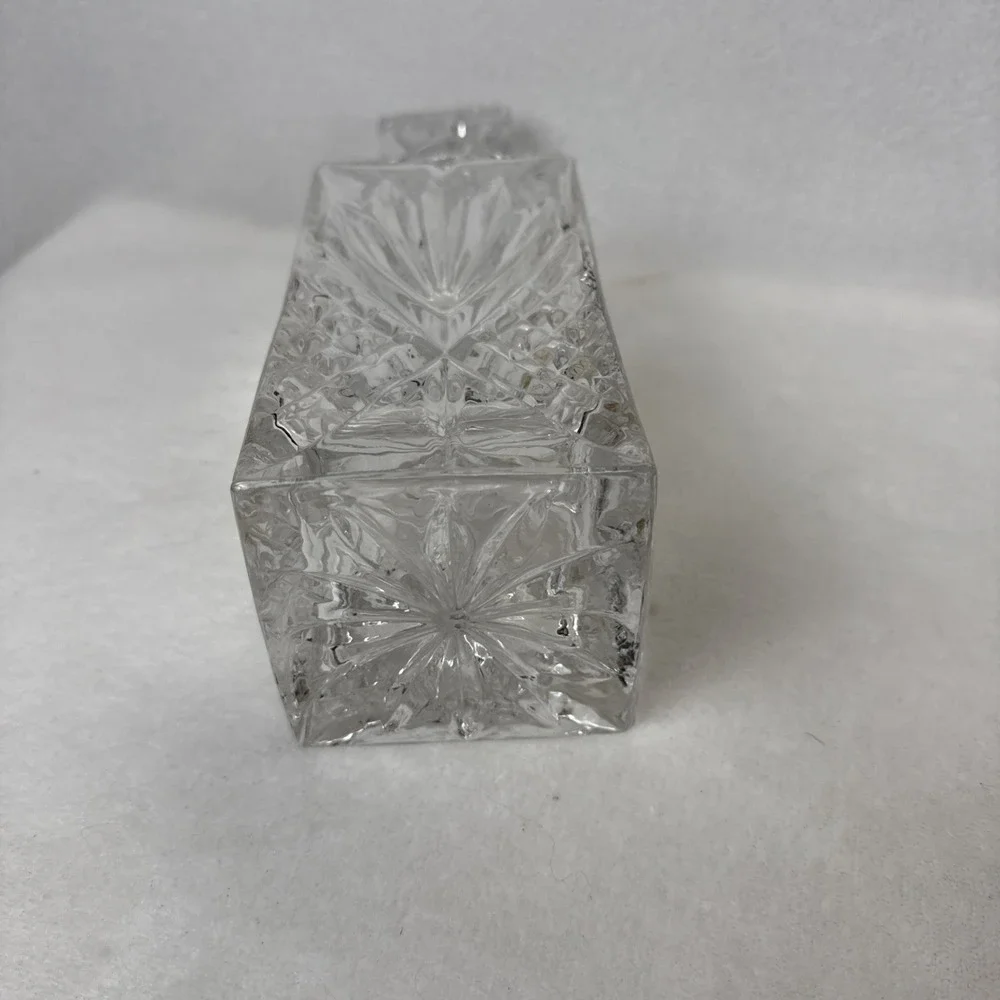 N/A decanter square